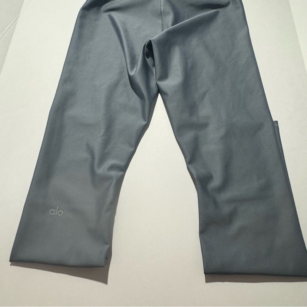 Alo Yoga Fog Blue Full Length High-Waist Airlift High-Compression Legging Size M - Picture 8 of 9